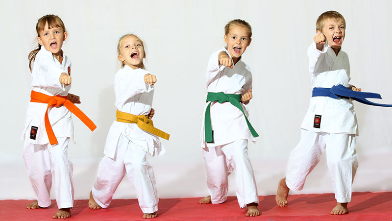Pequeños-Campeones-de-Karate-y-Motivación